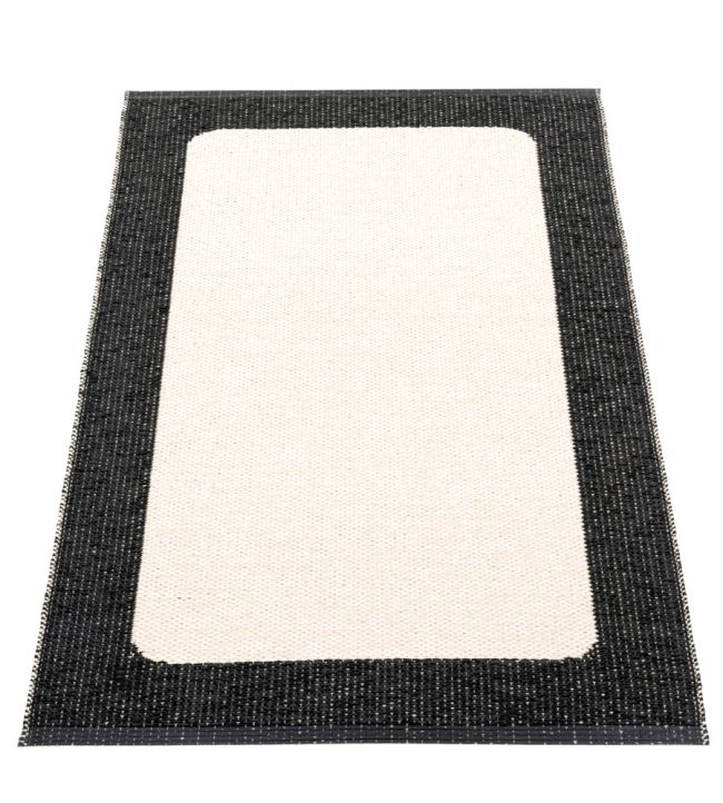 Pappelina Ilda rug Black/Vanilla ILX712 Black/Vanilla
