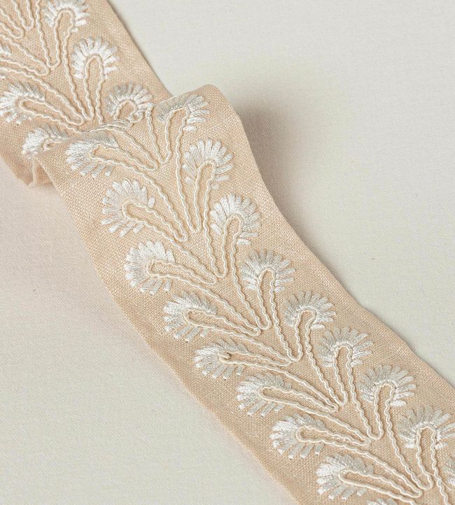 Juniper Braid Trimming by Colefax and Fowler Beige