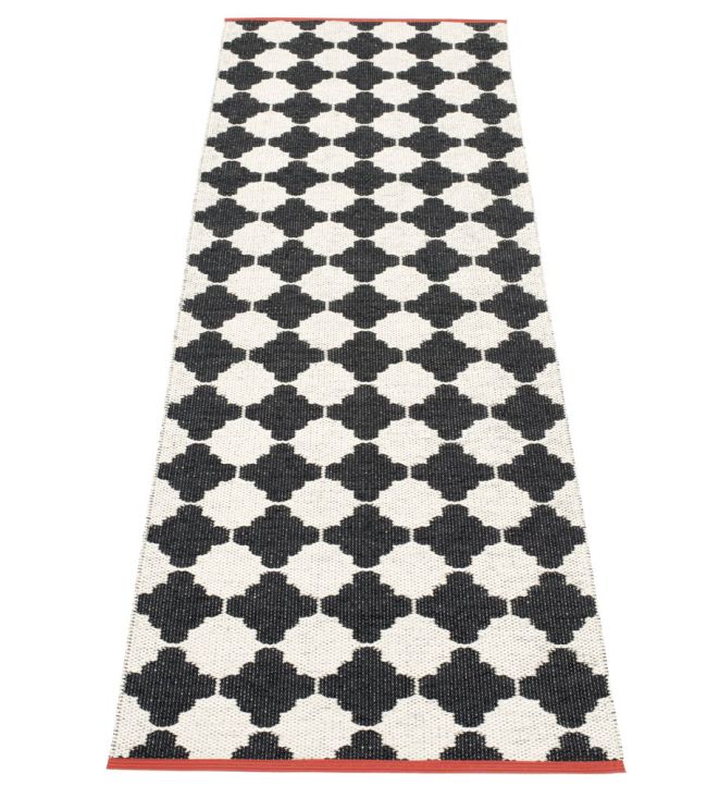Pappelina Marre Runner rug Black/Vanilla MAX722 Black/Vanilla
