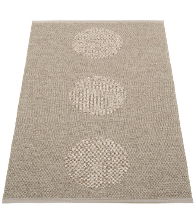 Pappelina Vera 2.0 rug Dark Linen/Linen Metallic V29G712 Dark Linen/Linen Metallic