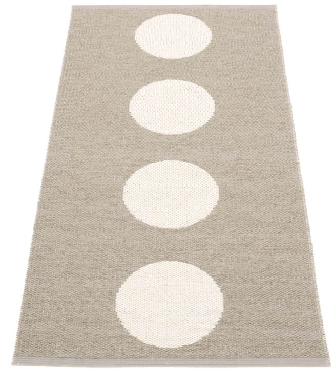 Pappelina Vera rug Mud/Vanilla VE6B715 Mud/Vanilla