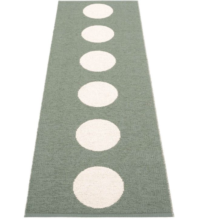 Pappelina Vera Runner rug Army/Vanilla VE1G722 Army/Vanilla