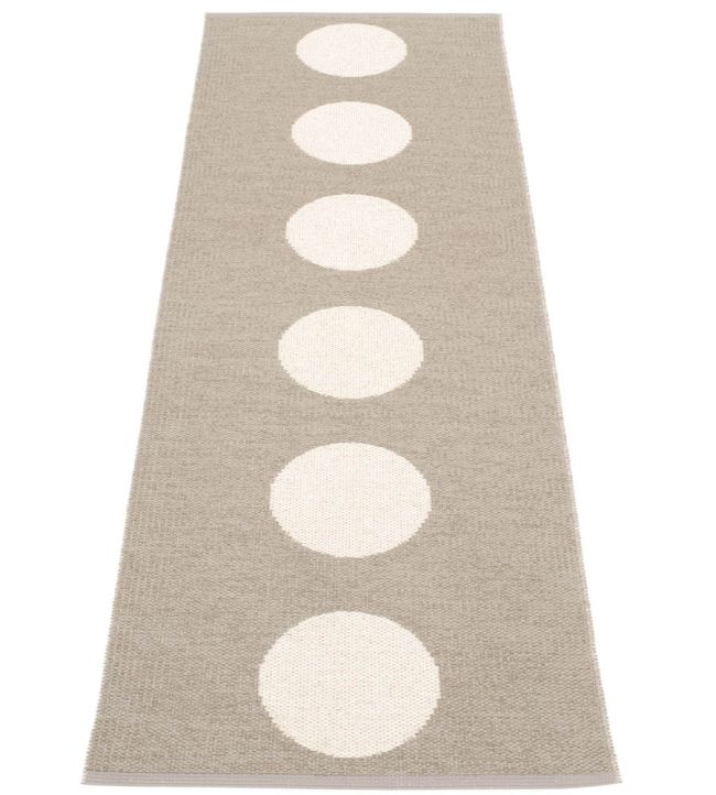 Pappelina Vera Runner rug Mud/Vanilla VE6B722 Mud/Vanilla