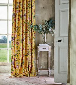 Chinoiserie Hall Fabric by Sanderson Papavera