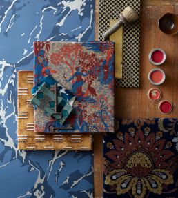 French Marble Wallpaper by Zoffany Empire Grey / Perfect White