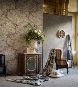 Grand Paisley Wallpaper by Zoffany Silver