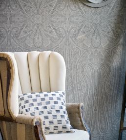 Grand Paisley Wallpaper by Zoffany Silver