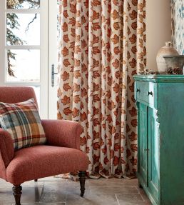 Flannery Fabric by Sanderson Briarwood / Cream