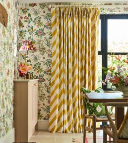 Woodland Floral Wallpaper by Harlequin Peridot/Ruby/Pearl