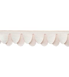 Ainsley Scalloped Border Trimming by Samuel & Sons Blossom Ainsley Scalloped Border Trimming by Samuel & Sons Blossom