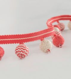 Trianon Bauble Trimming by Nina Campbell CORAL/IVORY Trianon Bauble Trimming by Nina Campbell CORAL/IVORY