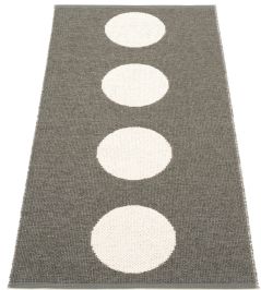 Vera Rug by Pappelina Charcoal/Vanilla Vera Rug by Pappelina Charcoal/Vanilla
