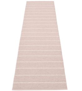 Carl Runner Rug by Pappelina Pale Rose/Ballet