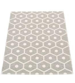 Honey Rug by Pappelina Warm Grey/Vanilla