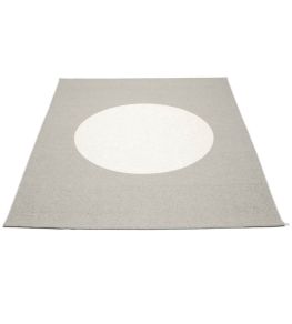 Vera One Rug by Pappelina Warm grey/Vanilla