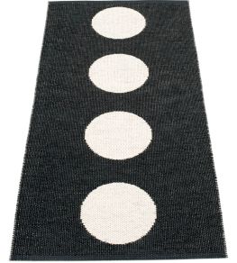 Vera Rug by Pappelina Black/Vanilla Vera Rug by Pappelina Black/Vanilla