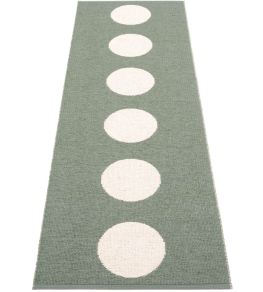 Vera Runner Rug by Pappelina Army/Vanilla