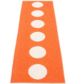 Vera Runner Rug by Pappelina Orange/Vanilla