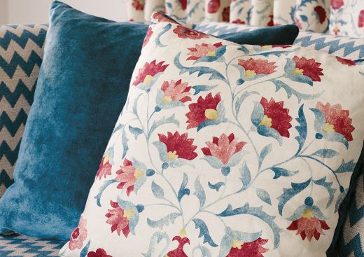 Chair in Slubby Linen II fabric by Warwick